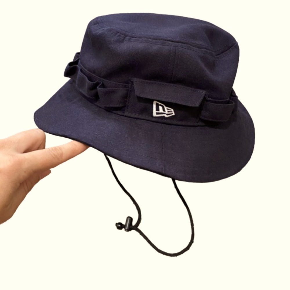 New Era Gore-Tex Black Pocket Bucket Hat Medium Large Lined with Chin Strap Hook